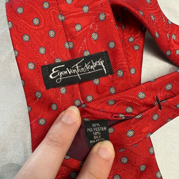 Egon Von Funstenberg Vintage Style Red Polka Dot Tie - Picture 2 of 8